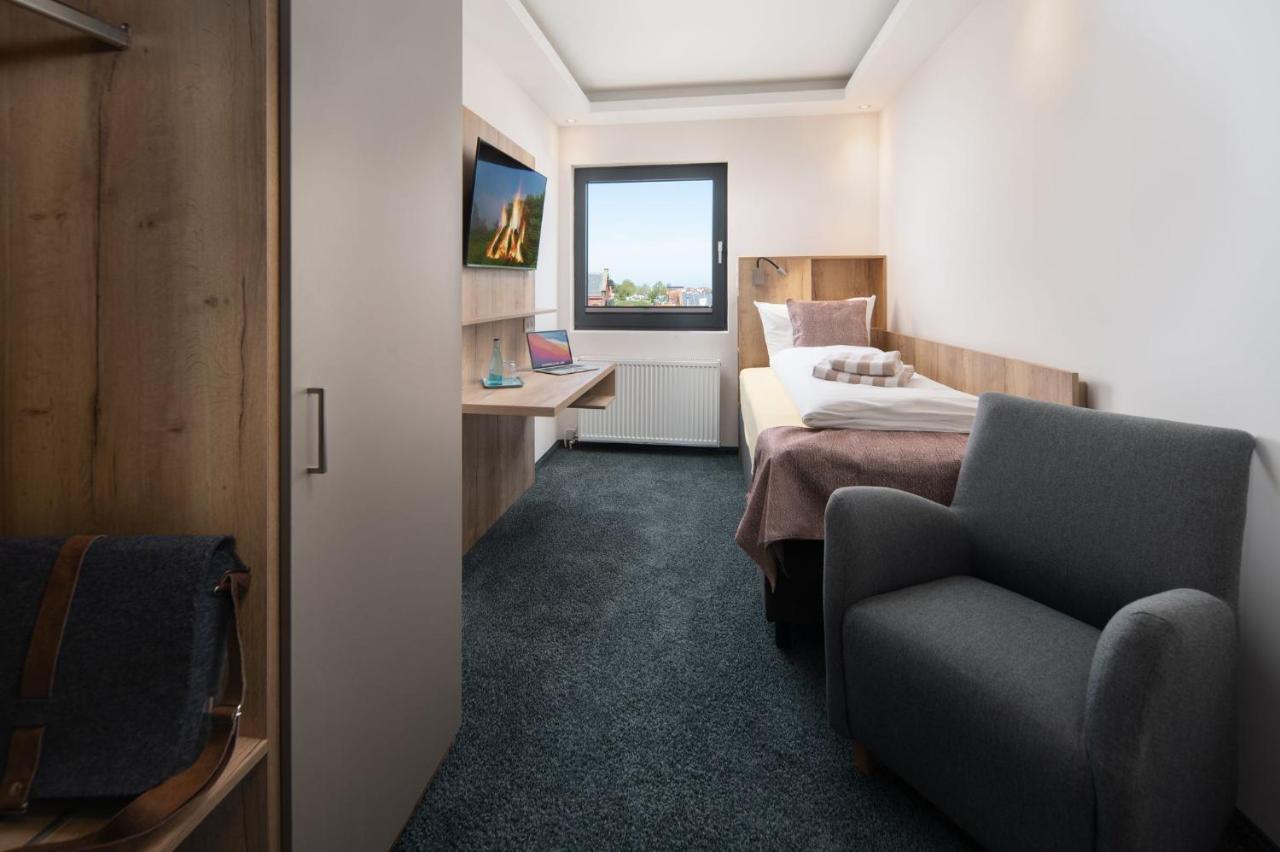 Nordseehotel Tausendschoen Carolinensiel Ruang foto