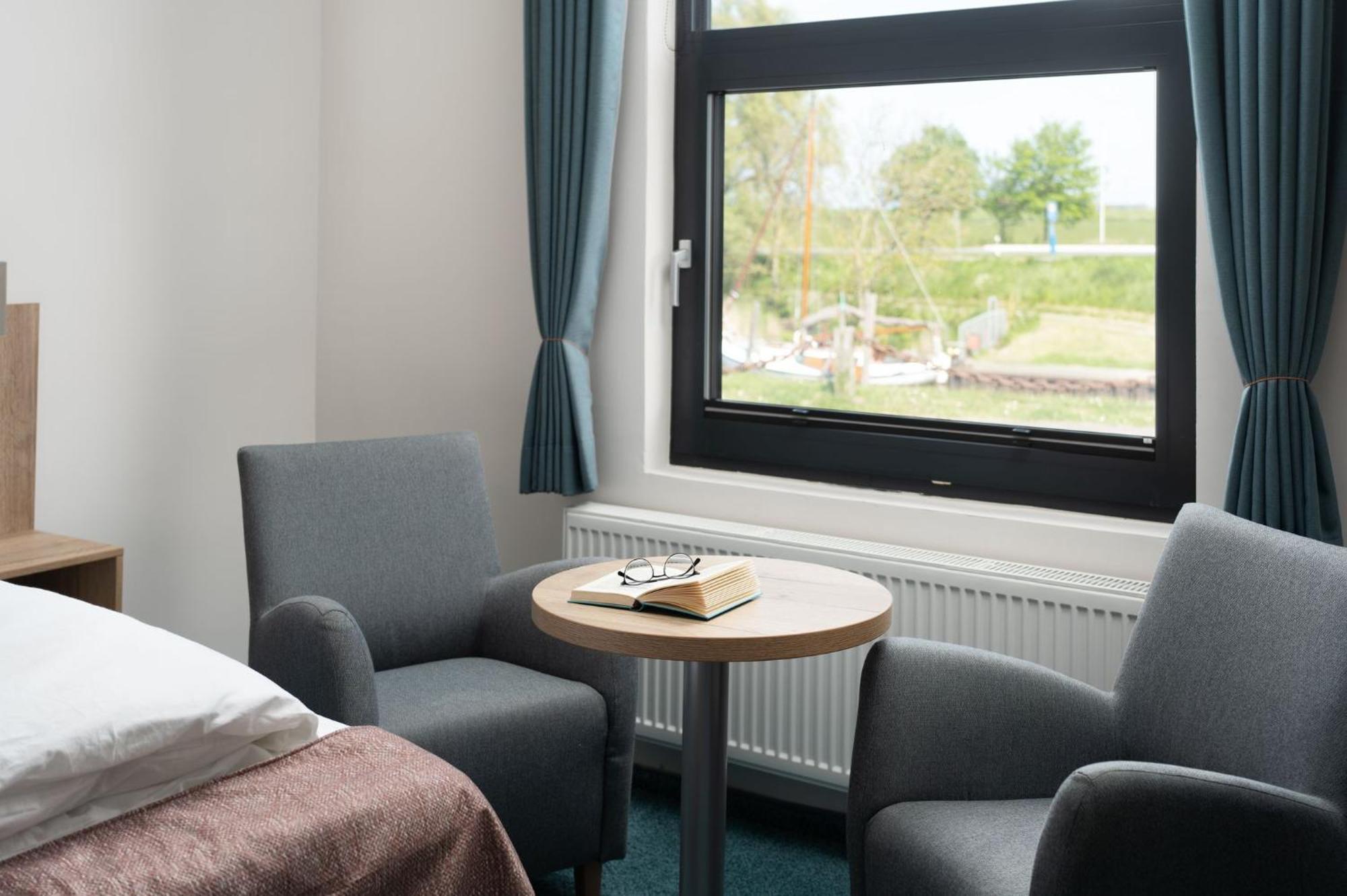 Nordseehotel Tausendschoen Carolinensiel Ruang foto