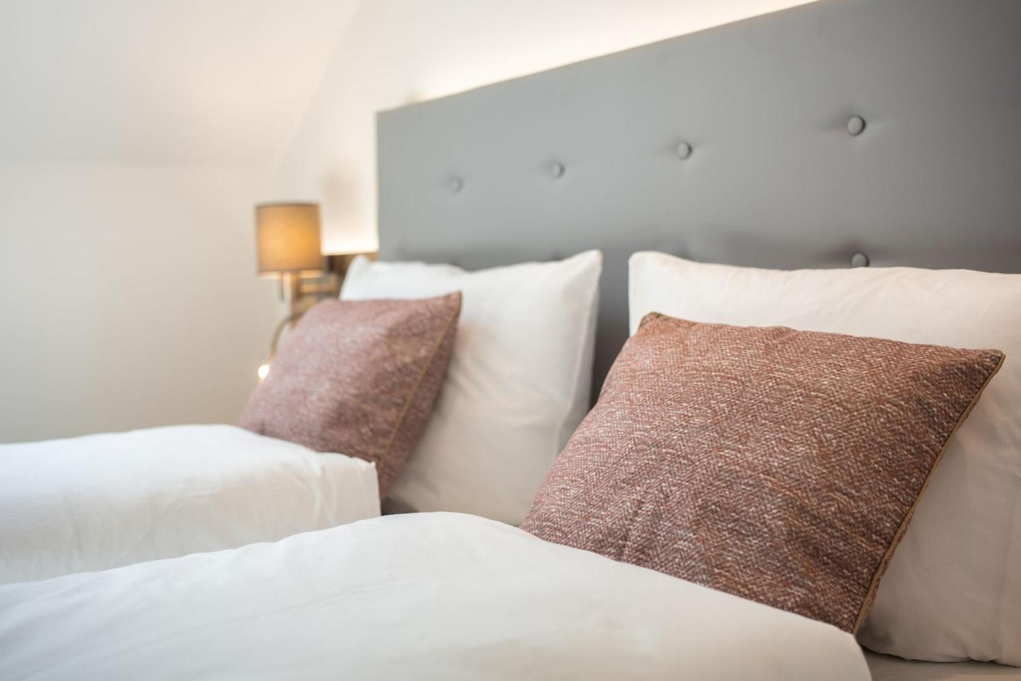 Nordseehotel Tausendschoen Carolinensiel Ruang foto