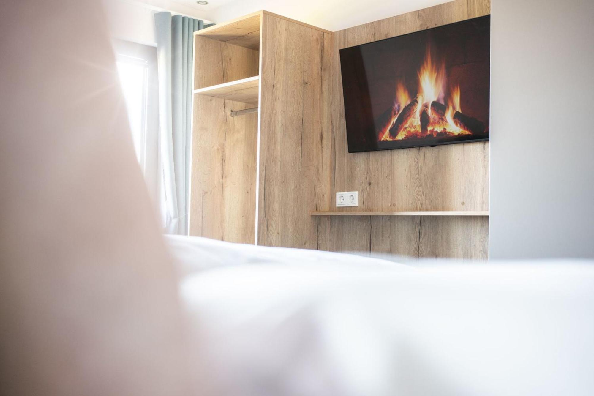 Nordseehotel Tausendschoen Carolinensiel Ruang foto