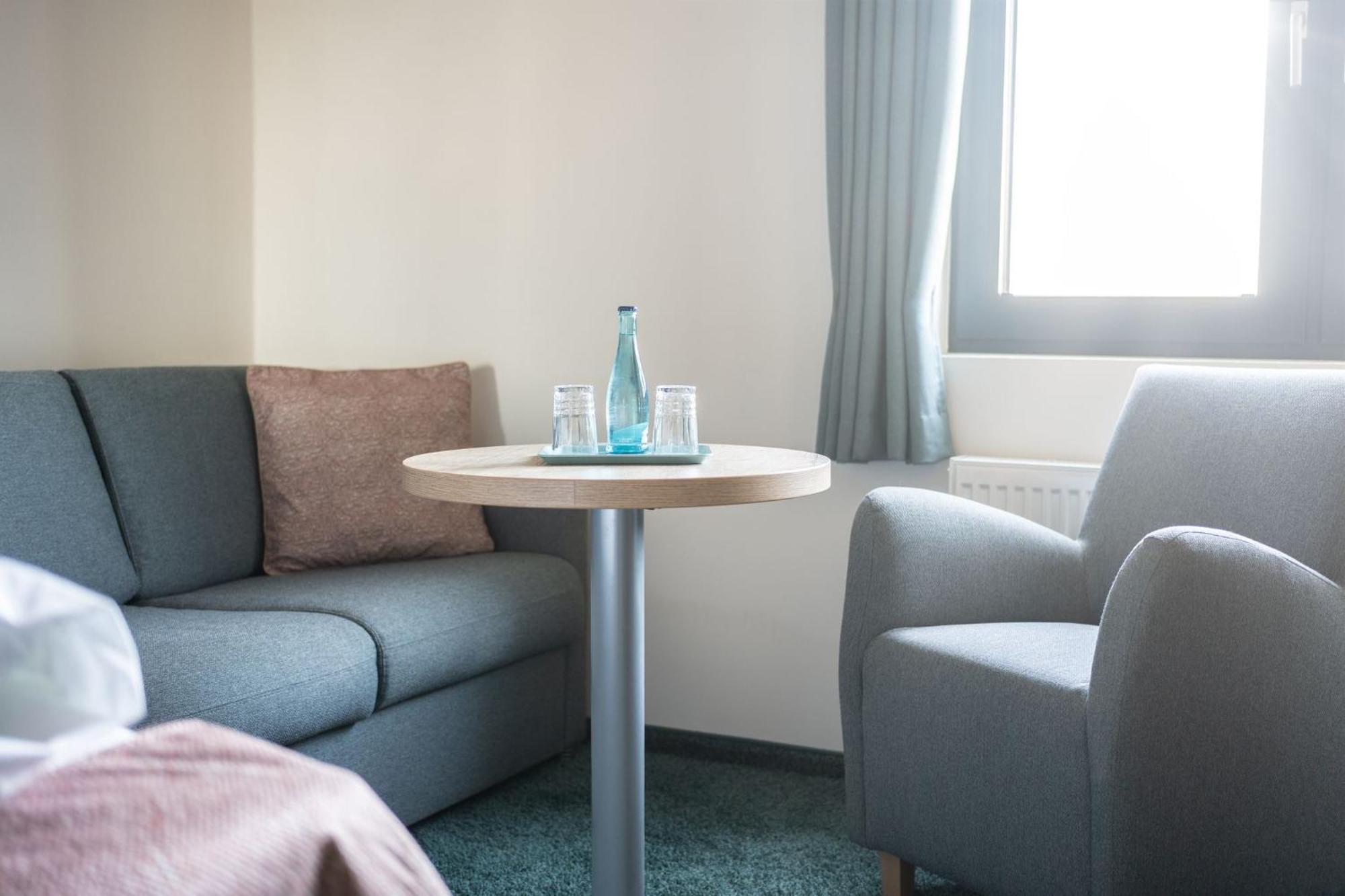 Nordseehotel Tausendschoen Carolinensiel Ruang foto